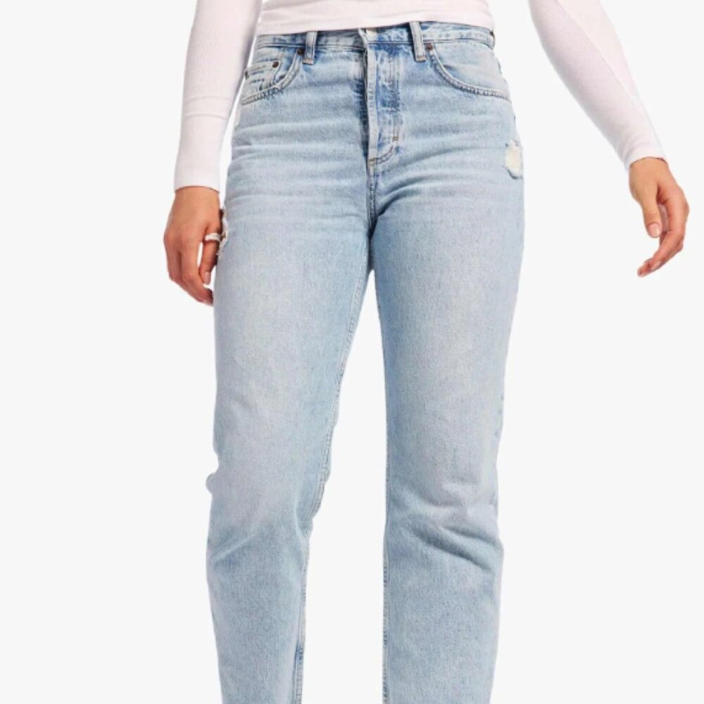 NWT nuuds Straight Leg Raw Hem Light Wash Jeans Size 32 - Curve Fit
